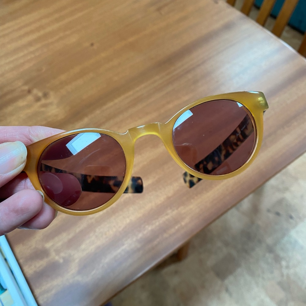 Schnucel Women’s Sunglasses